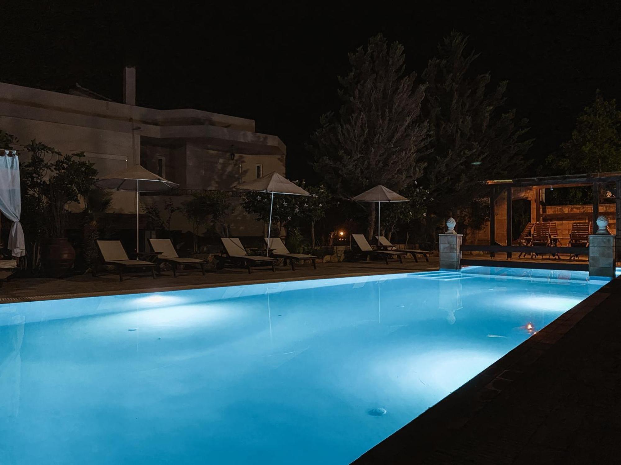Theonia Villas Pefki Exteriör bild